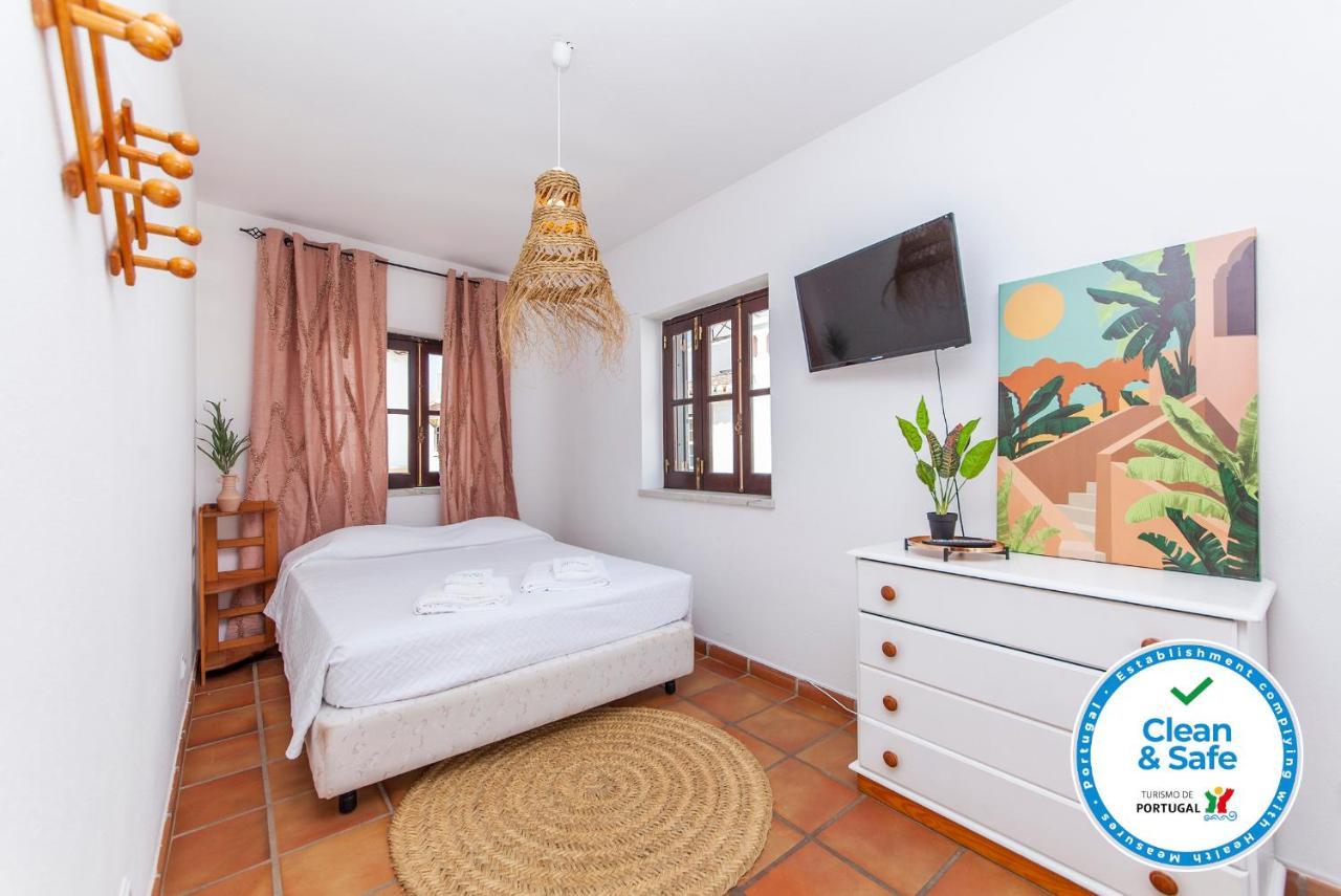 J - Casa Do Farol Guesthouse Lagos Bilik gambar